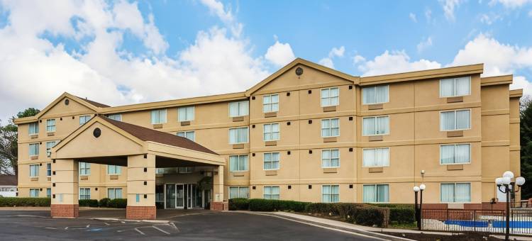 亚特兰大机场东品质套房酒店(Quality Suites Atlanta Airport East)图片