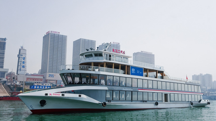 武汉+黄鹤楼+两坝一峡4日3晚跟团游·英雄江城16人小团【汉宜联动·玩转双城】登黄鹤楼·壮观三峡『登黄鹤楼@湖北省博物馆，东湖听涛，三峡大坝/大国重器，过船闸游三峡』穿越荆楚，不负春光 武汉进宜昌出@专属微管家