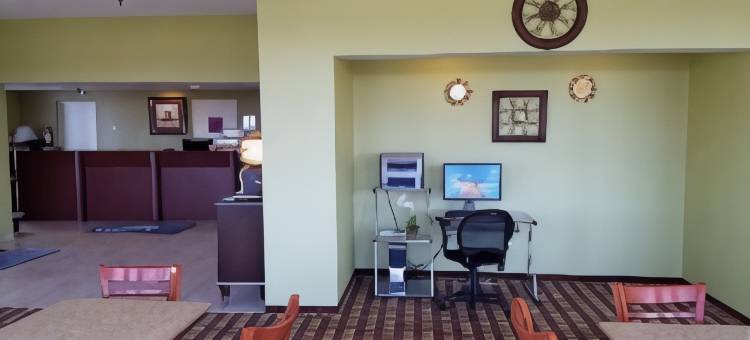 温莎洛克斯 戴斯酒店-布拉德利国际机场(Days Inn by Wyndham Windsor Locks / Bradley Intl Airport)图片