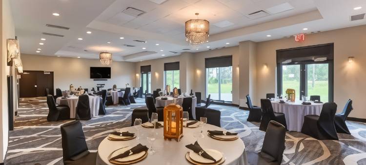 诺斯伍德贝斯特韦斯特精品酒店(Best Western Premier Northwood Hotel)图片