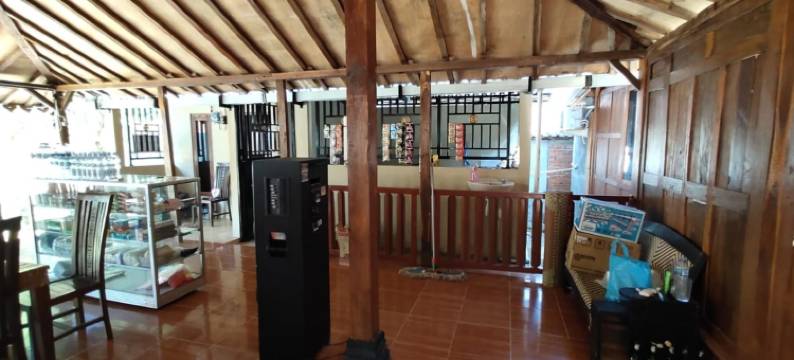 利马桑姆巴达尔莫酒店(Limasan Mbah Darmo)图片