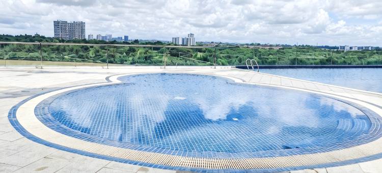 Bayu Marina -- Bathtub, 5 mins to Mid Valley #2pax by Cowidea图片