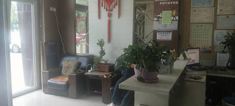 绿岛宾馆(乌鲁木齐第98中学店)图片