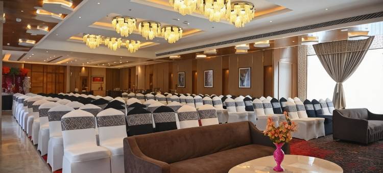 哥拉克布尔威登华美达酒店，哥拉克纳特曼迪尔路(Ramada by Wyndham Gorakhpur Gorakhnath Mandir Road)图片