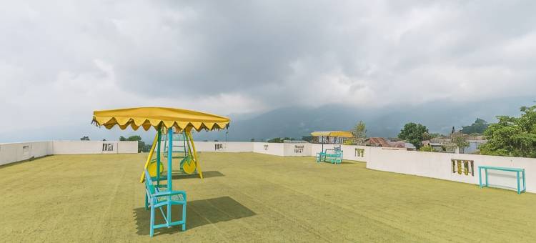 乌尔班维尤博托尔度假村-芝萨鲁亚蓬查克茂物(Urbanview Resort Botol Cisarua Puncak Bogor)图片