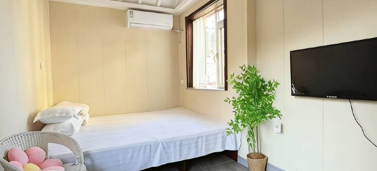 云上居海草房特色民宿(福寿路分店)图片