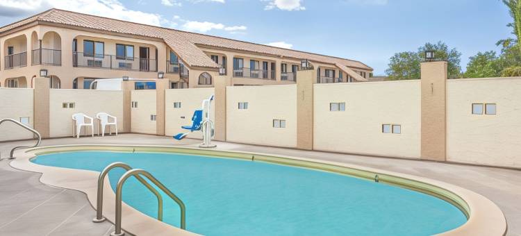 金曼东温德姆戴斯酒店(Days Inn by Wyndham Kingman East)图片