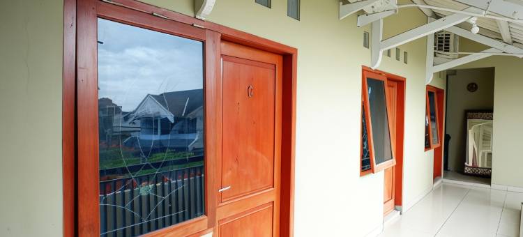 RedDoorz Syariah near UMS Solo - RSO Soeharso图片