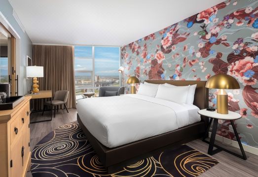 Versante HotelHotel Overview