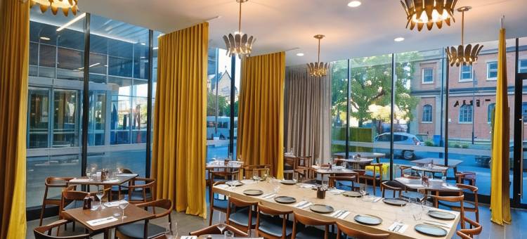 奥尔伯里曼特拉酒店(Mantra Albury Hotel)图片