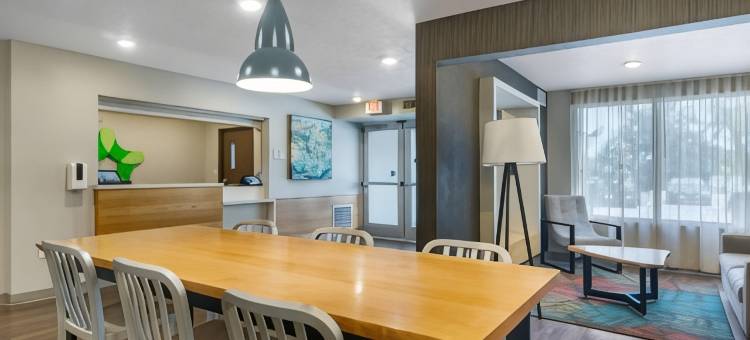 美国长住套房酒店 - 坦帕 - 东北(Extended Stay America Select Suites - Tampa - Northeast)图片