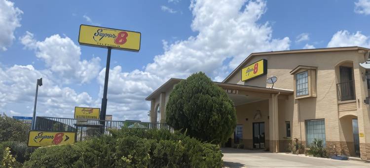 得克萨斯迪凯特温德姆速 8 酒店(Super 8 by Wyndham Decatur Texas)图片