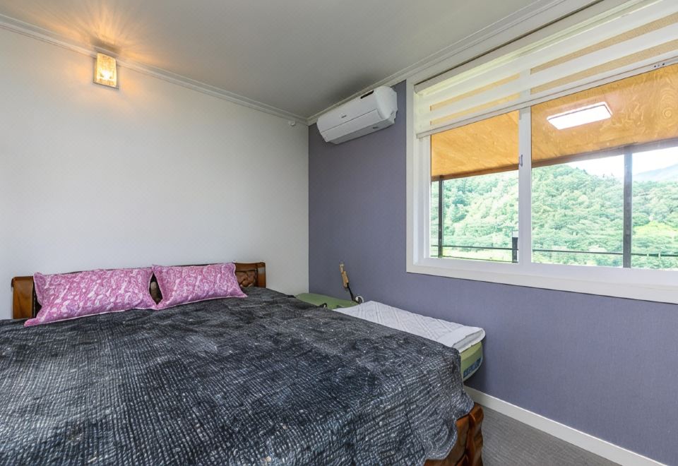 Gurye Papas Villa Pension Hotel Overview