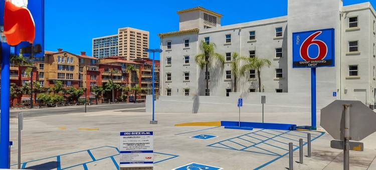 圣迭戈市中心6号汽车旅馆(Motel 6 San Diego, CA - Downtown)图片