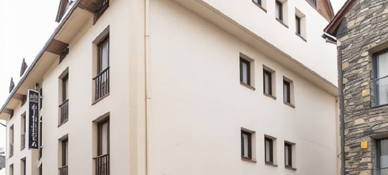 里巴埃塔酒店(Hotel Ribaeta)图片