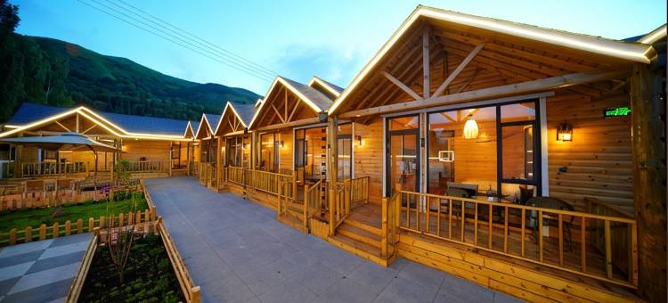 尼勒克楠山北民宿 (蜜蜂小镇店)图片