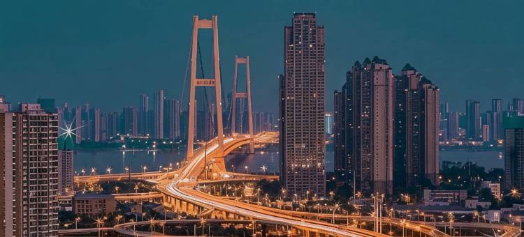 悦江高空露台智慧江景民宿(武汉国际博览中心店)图片