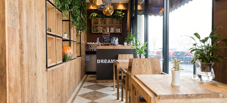 梦游世界商务酒店(空军总医院慈寿寺地铁站店)图片