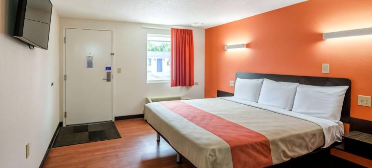 维珍尼亚特鲁特维尔 6 号汽车旅馆(Motel 6 Troutville, VA)图片
