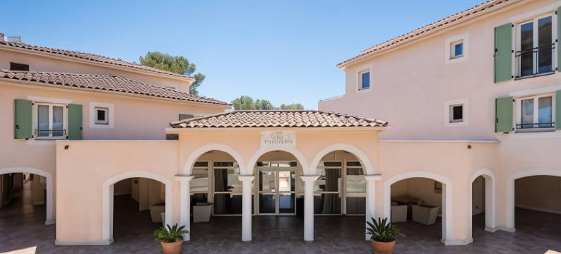 西富尔斯勒普拉热花园与城市(Garden & City Six-Fours-Les-Plages)图片