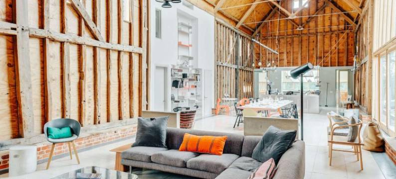 宏伟的萨福克谷仓改建(Grand Suffolk Barn Conversion)图片