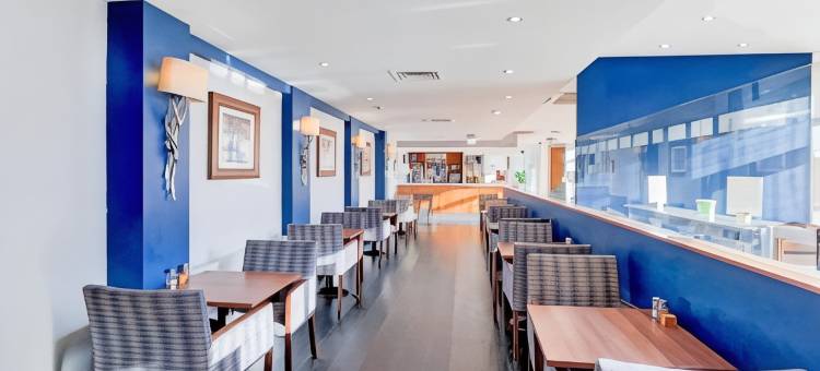 丹森特原假日酒店克鲁火车站(Dancenter Near Crewe Station Former Holiday Inn)图片