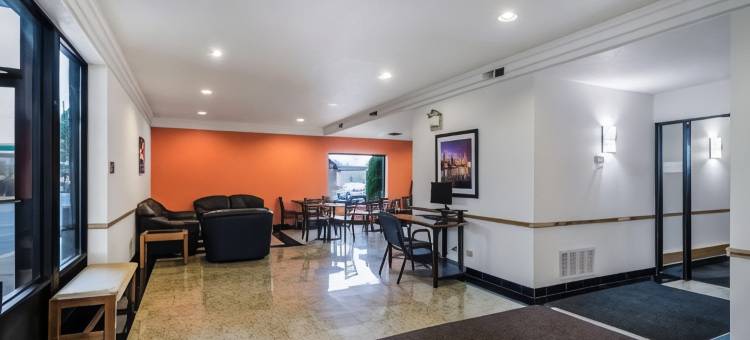 利伯蒂维尔6号汽车旅馆(Motel 6 Libertyville, IL)图片