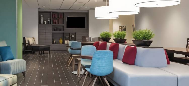 印第安纳波利斯市区希尔顿惠庭酒店(Home2 Suites by Hilton - Indianapolis/Downtown)图片