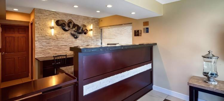 温德姆圣查尔斯戴斯酒店(Days Inn by Wyndham St. Charles IL)图片