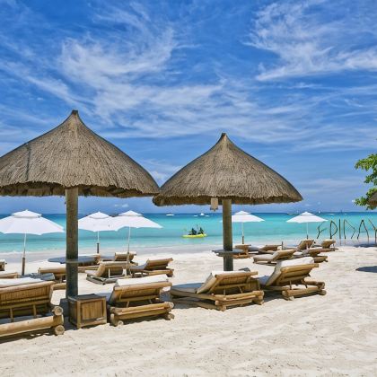 菲律宾长滩岛白沙滩水上项目基地+白沙滩+卢霍山+普卡海滩5日4晚跟团游