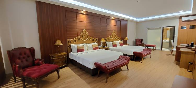 梭罗华美达套房酒店(Ramada Suites by Wyndham Solo)图片