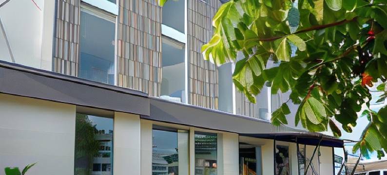 红多兹Plus酒店-近梭罗巴鲁(RedDoorz Plus Near Solo Baru)图片