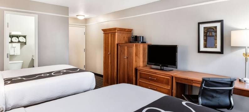 圣安东尼奥布鲁克斯城市基地拉昆塔温德姆酒店(La Quinta Inn by Wyndham San Antonio Brooks City Base)图片