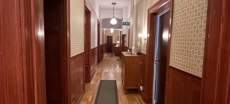 丽拉红特伦特酒店(Lilla Hotellet)图片