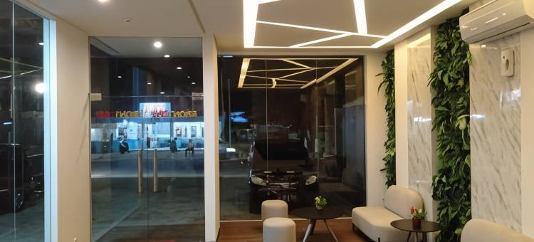 科迪里前一旅馆(Front One Inn Kediri)图片