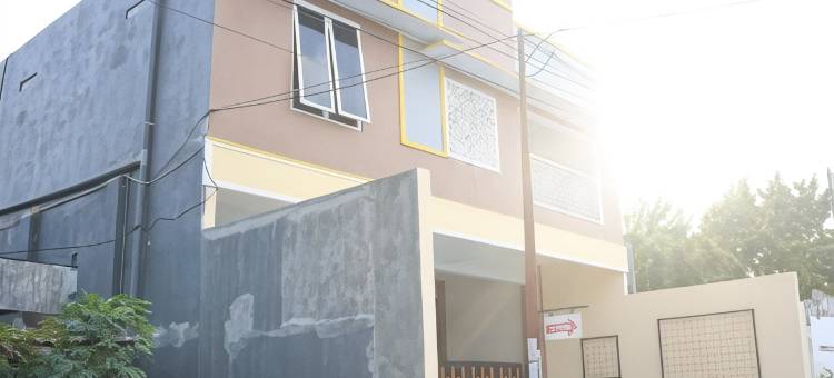 RedDoorz Syariah Near Suncity Mall Madiun图片