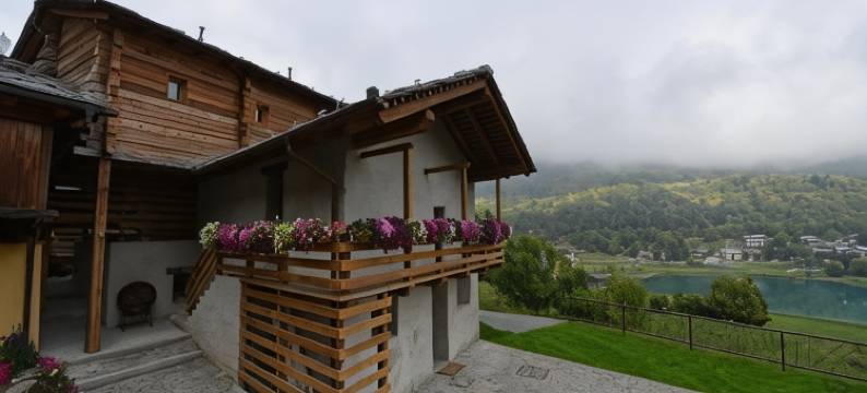 迷人的多尔夫小木屋及艺术画廊住宿加早餐旅馆(La Maison de Dolphe Chalet de Charme & Art Gallery)图片