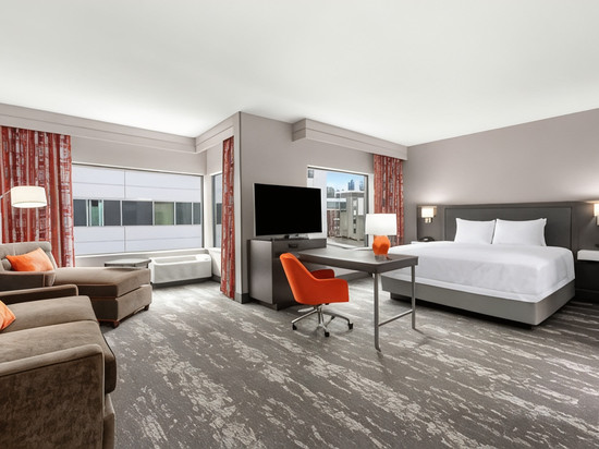 斯波坎市中心南欢朋套房酒店