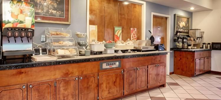 品质酒店及套房克林顿 - 杰克逊西(Quality Inn & Suites Clinton - Jackson West)图片