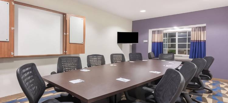 加的斯麦客达套房酒店(Microtel Inn & Suites by Wyndham Cadiz)图片