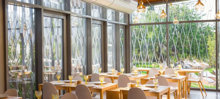 奥萨迪塔维拉酒店(Ozadi Tavira Hotel)图片