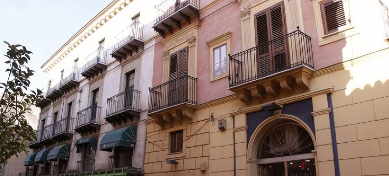 卡尔塔尼塞塔广场酒店(Hotel Plaza Caltanissetta)图片