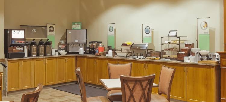 舒适酒店及套房库亚霍加瀑布 - 阿克伦(Comfort Inn & Suites Cuyahoga Falls - Akron)图片