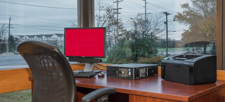 芒特荷里红顶套房酒店-麦圭尔空军基地(Red Roof Inn & Suites Mt Holly - McGuire AFB)图片