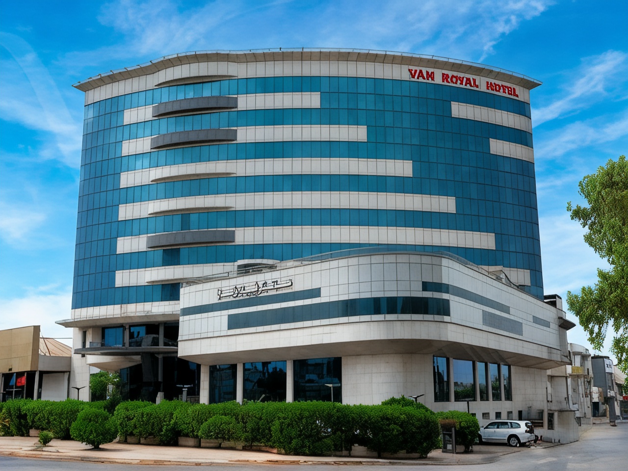 Van Royal Hotel Over view