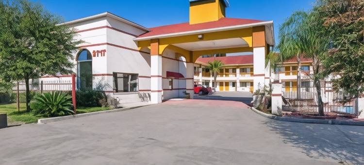 亨布尔IAH罗德威旅馆及套房(Rodeway Inn & Suites Humble IAH)图片