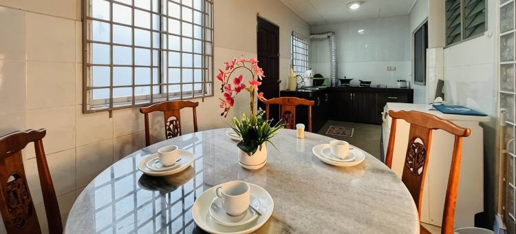 2 Storey 5BR 16pax Semabok Taman Cheng Ho, 3 by Myplace图片
