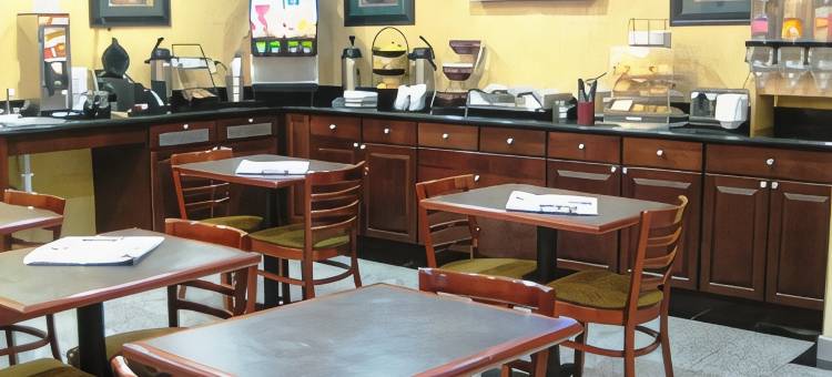 阿塔斯科斯塔贝斯特韦斯特优质套房酒店(Best Western Plus Houston Atascocita Inn  Suites)图片