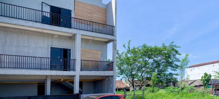 Nay Guesthouse near UMS Mitra RedDoorz图片