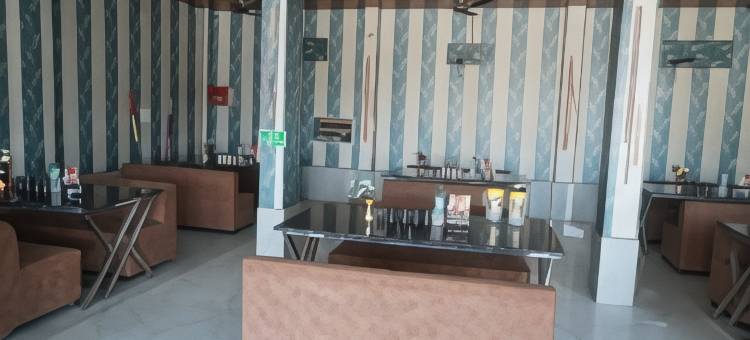 拉姆巴桑特酒店和餐厅(Ram Basant Hotel & Resturant)图片